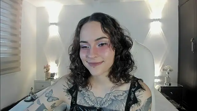 Snapshot of AnnyThompson_ chatting on 11, 2, 2026 AnnyThompson online show from 11, 2, 2026