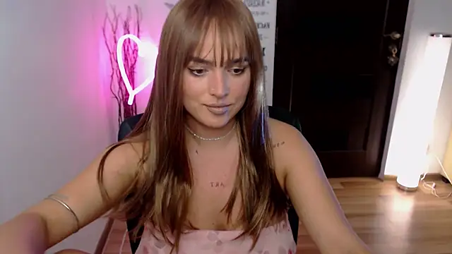 ChloeJewel1 online show from 1, 12, 2025