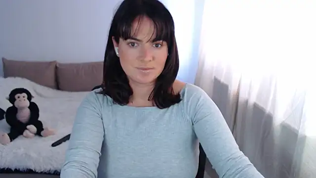 ChloeJewel1 online show from 19, 4, 2026