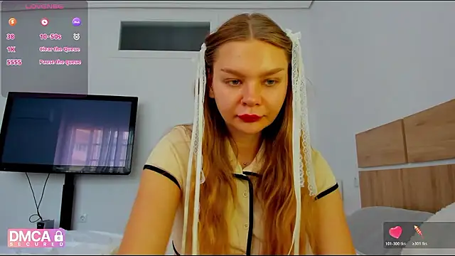 Snapshot of Molly_sweetie chatting on 6, 5, 2026 Molly sweetie online show from 6, 5, 2026