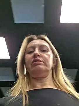 Snapshot of Miss____Mia_ chatting on 16, 12, 2025 Miss Mia online show from 16, 12, 2025