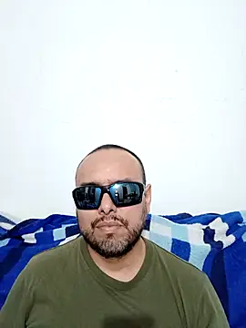 Snapshot of ElSunEagle chatting on 27, 5, 2026 ElSunEagle online show from 27, 5, 2026