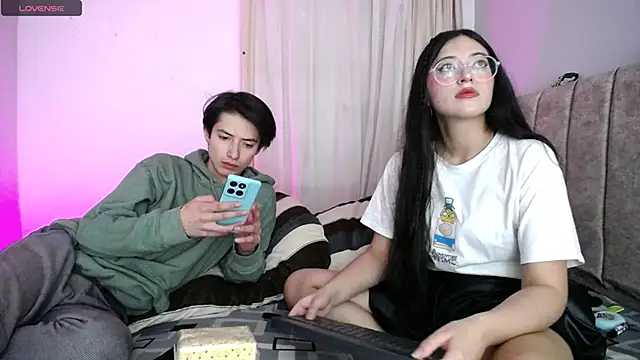 Snapshot of Pinkandyellowpokemon chatting on 24, 9, 2025 Pinkandyellowpokemon online show from 24, 9, 2025