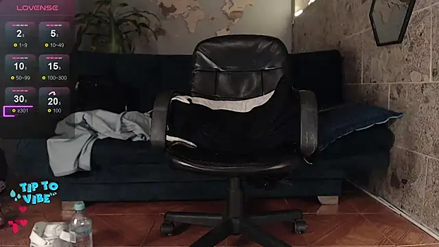 Snapshot of rogert_xx chatting on 8, 2, 2025 rogert xx online show from 8, 2, 2025