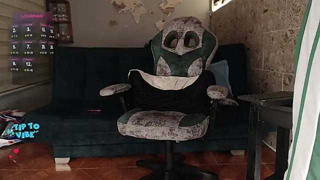 Snapshot of rogert_xx chatting on 23, 9, 2025 rogert xx online show from 23, 9, 2025