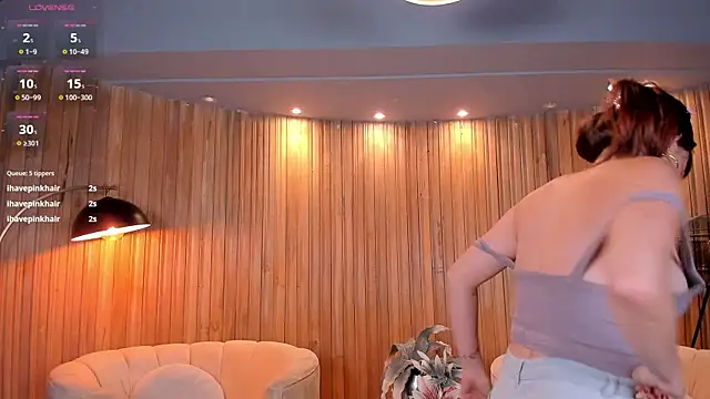 CorinneRusso online show from 4, 3, 2025