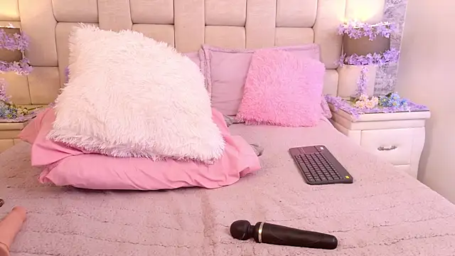 Snapshot of ZendayaGrey chatting on 13, 3, 2025 ZendayaGrey online show from 13, 3, 2025