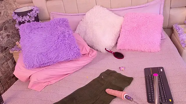 Snapshot of ZendayaGrey chatting on 15, 3, 2025 ZendayaGrey online show from 15, 3, 2025