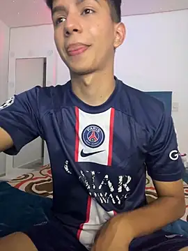 Leonarrrd 01 online show from 13, 12, 2024