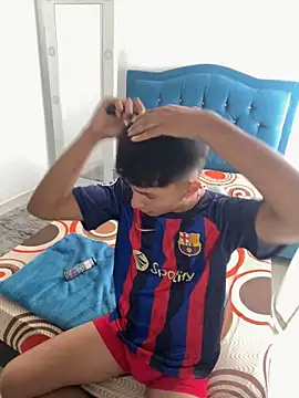 Leonarrrd 01 online show from 30, 12, 2024