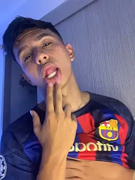 Leonarrrd 01 online show from 6, 2, 2025