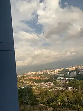 Leonarrrd 01 online show from 8, 2, 2025