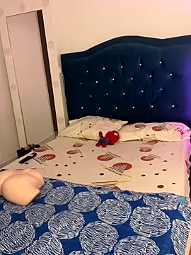 Leonarrrd 01 online show from 23, 10, 2025