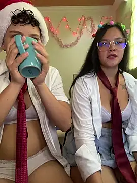 Snapshot of Antonella_Cruz02 chatting on 15, 12, 2024 Antonella Cruz02 online show from 15, 12, 2024