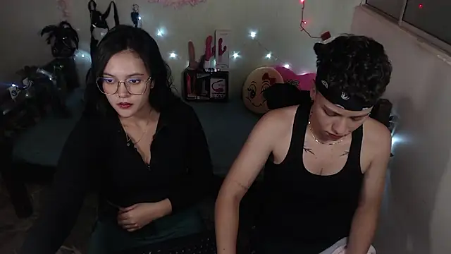 Snapshot of Antonella_Cruz02 chatting on 19, 2, 2025 Antonella Cruz02 online show from 19, 2, 2025