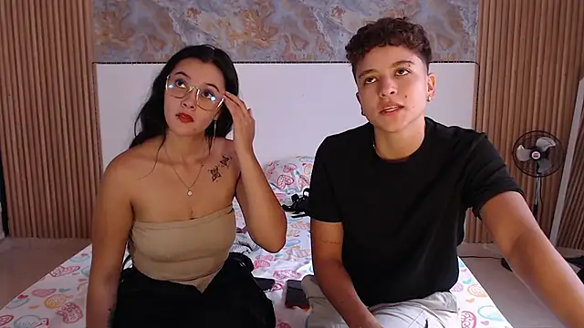 Snapshot of Antonella_Cruz02 chatting on 9, 10, 2025 Antonella Cruz02 online show from 9, 10, 2025