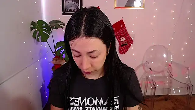 Snapshot of lilyy_evanss chatting on 3, 12, 2024 lilyy evanss online show from 3, 12, 2024