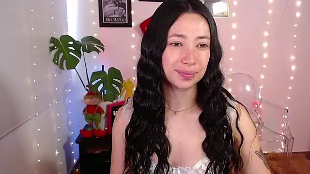 Snapshot of lilyy_evanss chatting on 10, 12, 2024 lilyy evanss online show from 10, 12, 2024