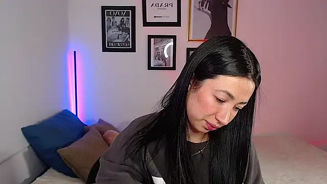 Snapshot of lilyy_evanss chatting on 31, 1, 2025 lilyy evanss online show from 31, 1, 2025