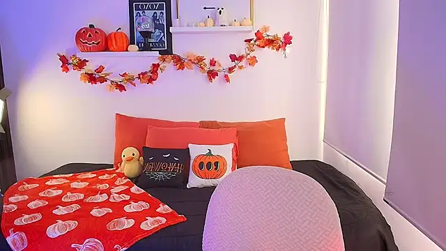 Snapshot of lilyy_evanss chatting on 29, 10, 2025 lilyy evanss online show from 29, 10, 2025