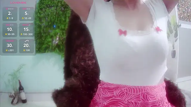 Yii-Ser online show from 9, 11, 2025