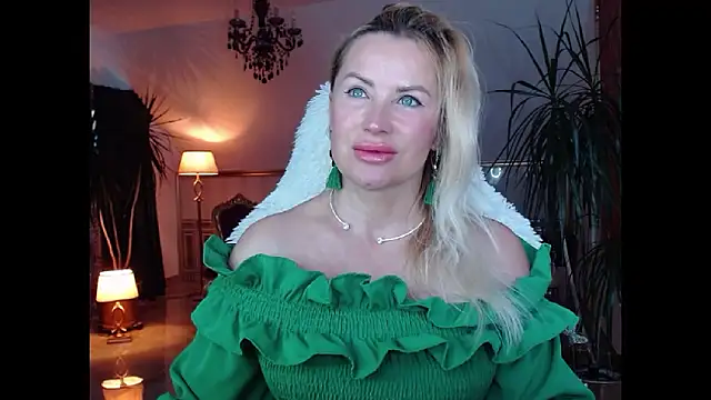 Snapshot of eyesangel22 chatting on 7, 12, 2024 eyesangel22 online show from 7, 12, 2024
