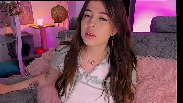 Snapshot of Sara_kitty12 chatting on 2, 3, 2026 Sara kitty12 online show from 2, 3, 2026