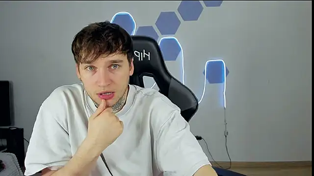 Snapshot of Chris_Tyson chatting on 3, 12, 2024 Chris Tyson online show from 3, 12, 2024