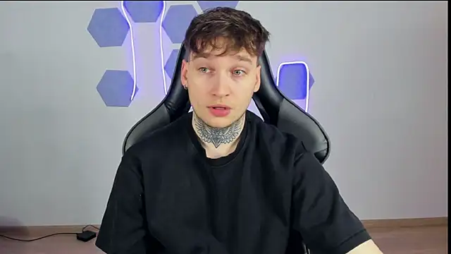 Snapshot of Chris_Tyson chatting on 23, 12, 2024 Chris Tyson online show from 23, 12, 2024