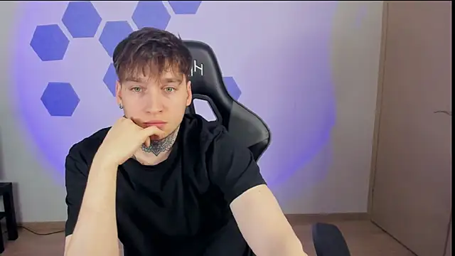 Snapshot of Chris_Tyson chatting on 20, 1, 2025 Chris Tyson online show from 20, 1, 2025