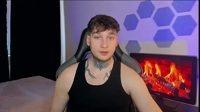 Snapshot of Chris_Tyson chatting on 19, 2, 2025 Chris Tyson online show from 19, 2, 2025