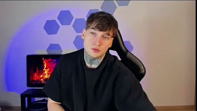 Snapshot of Chris_Tyson chatting on 5, 3, 2025 Chris Tyson online show from 5, 3, 2025