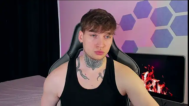 Snapshot of Chris_Tyson chatting on 18, 3, 2025 Chris Tyson online show from 18, 3, 2025