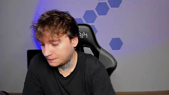 Snapshot of Chris_Tyson chatting on 21, 11, 2025 Chris Tyson online show from 21, 11, 2025