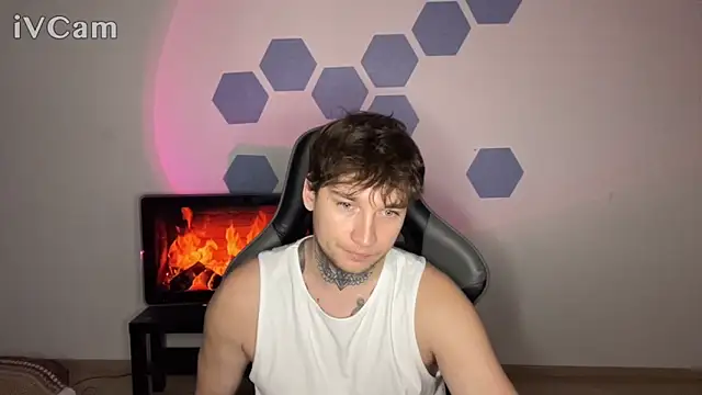 Snapshot of Chris_Tyson chatting on 21, 11, 2025 Chris Tyson online show from 21, 11, 2025