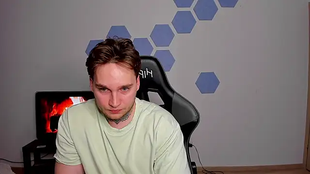 Chris Tyson online show from 25, 4, 2026