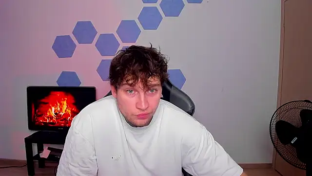 Chris Tyson online show from 16, 7, 2026