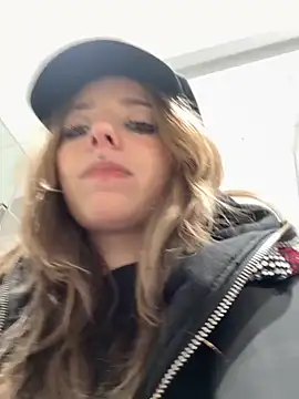 LoraaDoll online show from 13, 11, 2025