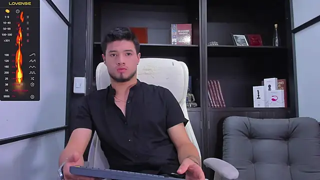 EdwardRoss  online show from 7, 2, 2025