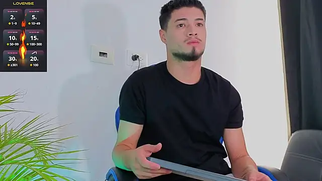 EdwardRoss  online show from 30, 11, 2025