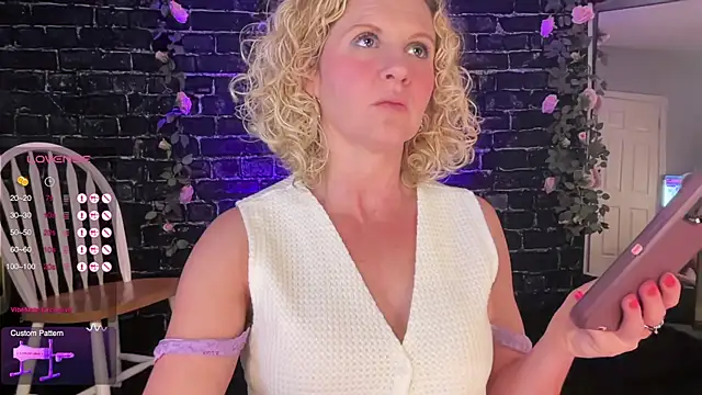 AmberJade AmJ online show from 13, 3, 2025