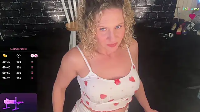 AmberJade AmJ online show from 19, 11, 2025