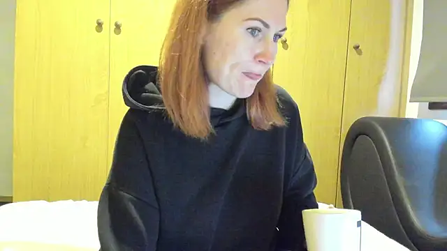 Sheandhim23 online show from 5, 2, 2025