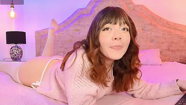Snapshot of Fluffy_Bubble21 chatting on 6, 5, 2026 Fluffy Bubble21 online show from 6, 5, 2026
