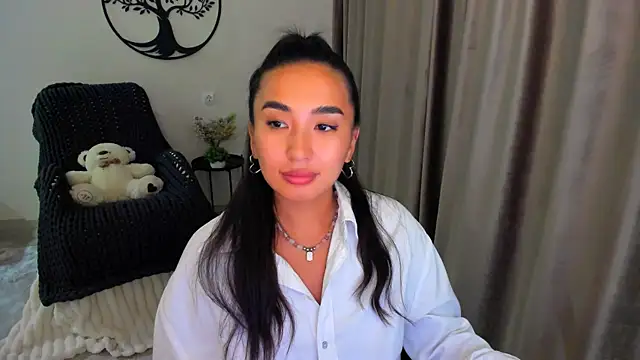 worldofkim online show from 10, 9, 2025