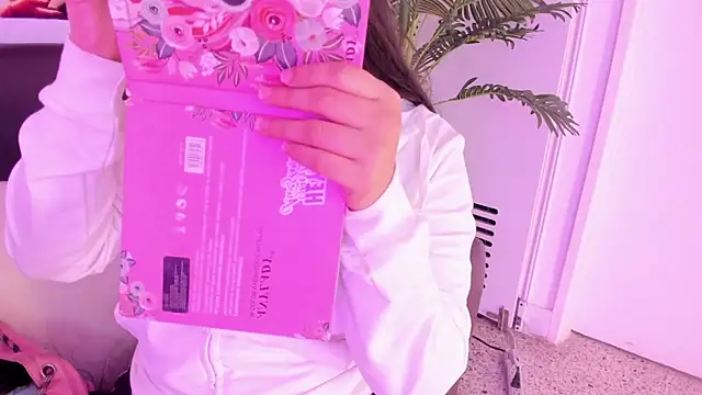 Snapshot of Miia_Thompsonn chatting on 27, 12, 2024 Miia Thompsonn online show from 27, 12, 2024