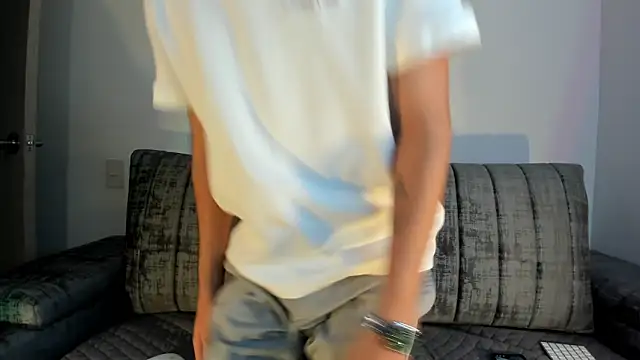 Adriien19 online show from 23, 12, 2025