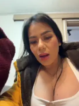 Miah gomez  online show from 18, 4, 2026