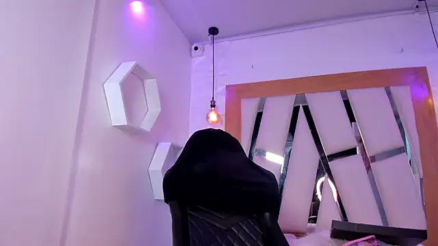 ary cooper  online show from 5, 12, 2025