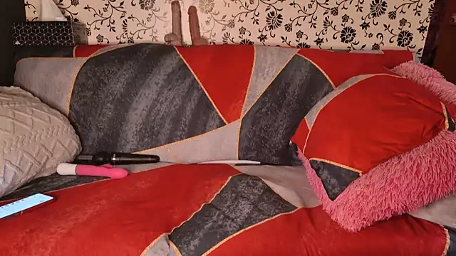 Snapshot of Luiza_Hammer chatting on 4, 3, 2025 Luiza Hammer online show from 4, 3, 2025